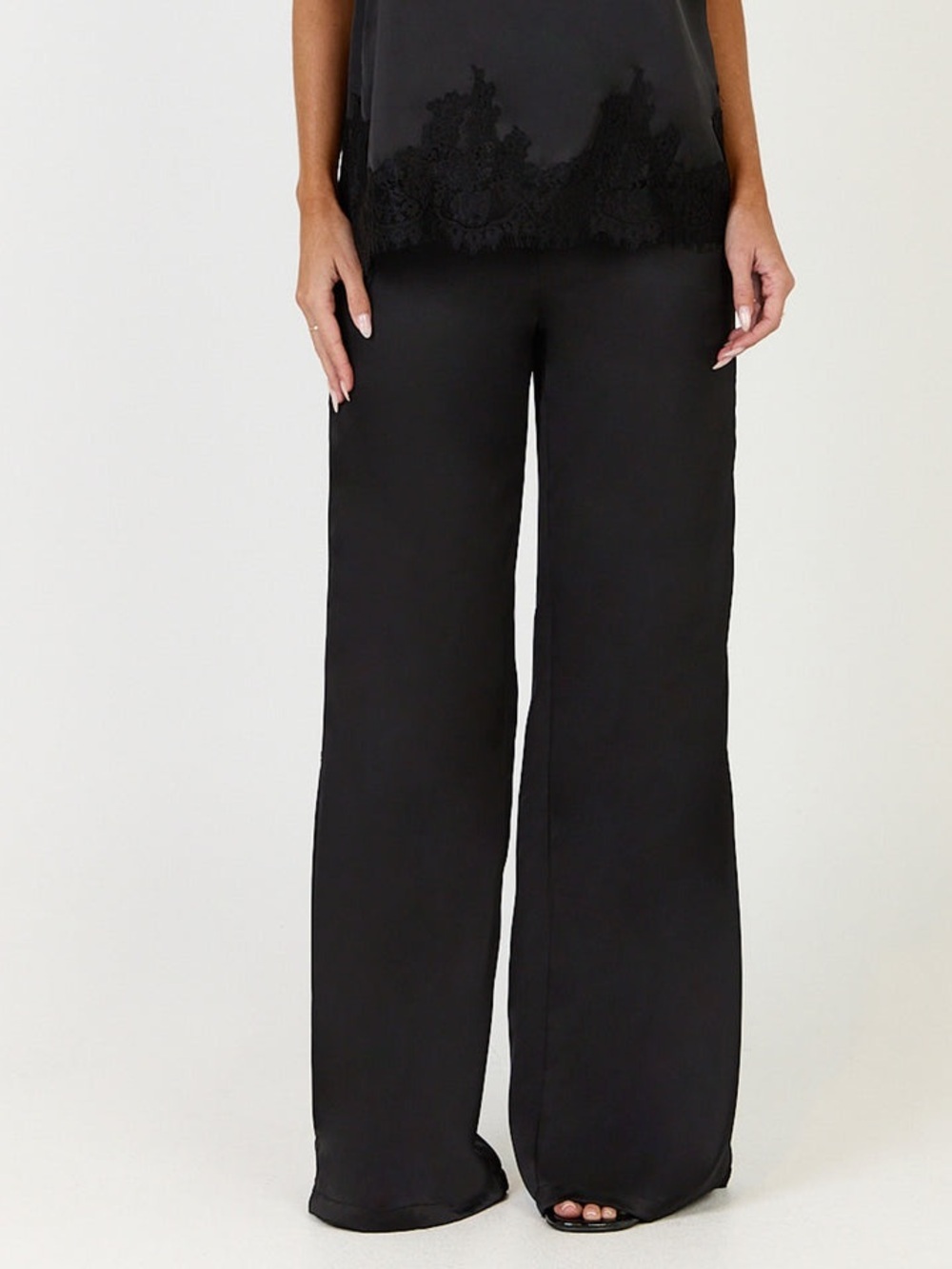 NWT Satin Black Wide-Leg Pants with Pockets